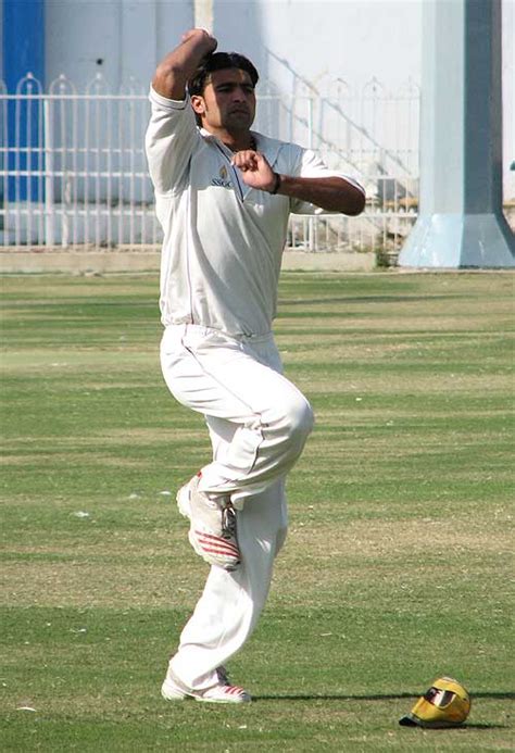 Sohail Khan in his delivery stride | ESPNcricinfo.com