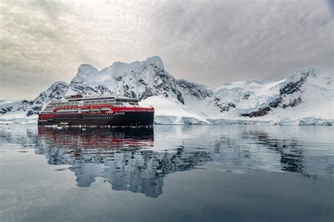 Our Ships | Hurtigruten Expeditions