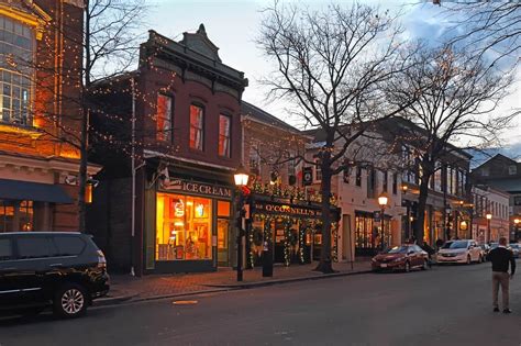 30 Best Christmas Towns in the USA to Add to Your Holiday Bucket List | Attractions of America