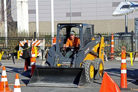 Skid Steer Safety: Protection Training Requirements For Skid Steer Courses | AIP Safety