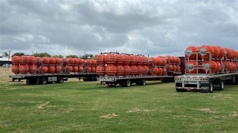 Floating border wall arrives at Texas-Mexico border | FOX 4 Dallas-Fort Worth