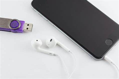 The Best Flash Drives for Your iPhone [Top Picks]