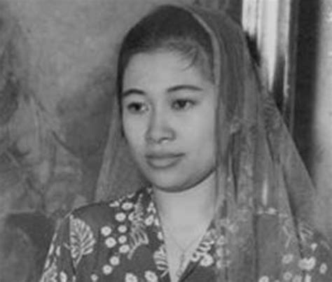 Fatmawati, Istri Soekarno yang Menolak Poligami - Cahaya Islam