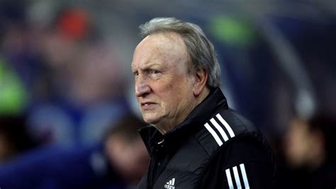 Manager Warnock leaves Aberdeen after a month in charge - CNA