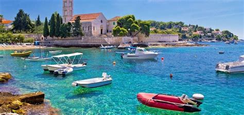 Croatia Island Hopping [7 Day Itinerary + Map]