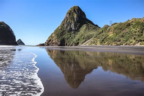 25 Beautiful New Zealand Beaches on the North & South Island