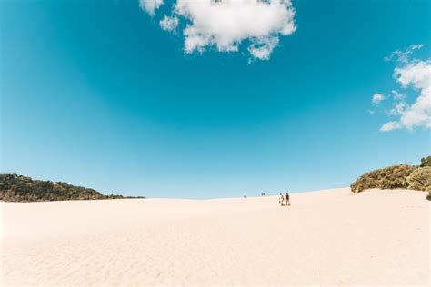 Sand Dunes On K'gari (Fraser Island) - Fraser-Tours.com