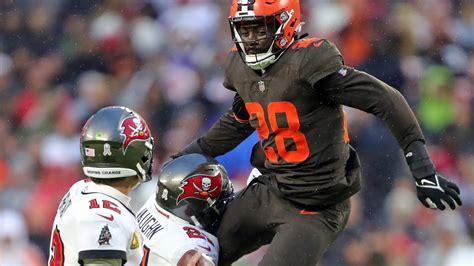 Cleveland Browns defense sees improvements in little increments