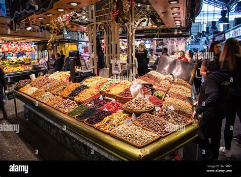 Las ramblas markets barcelona tapas hi-res stock photography and images ...