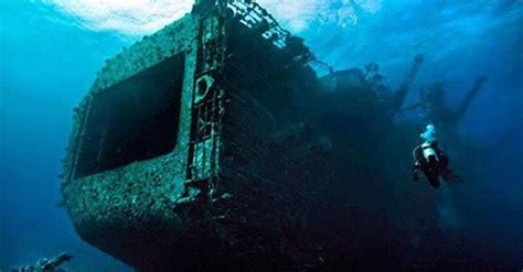 These Were Some Of The Most Tragic Shipwrecks In History | Shipwreck, Under the ocean, Diving