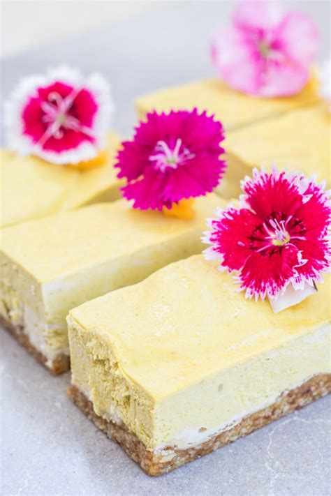 Vegan mango cheesecake bars - Choosingchia