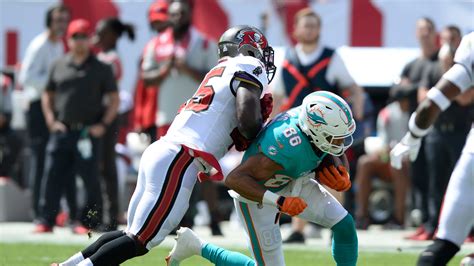 Miami Dolphins: Mack Hollins says 1-7 record 'is embarrassing'