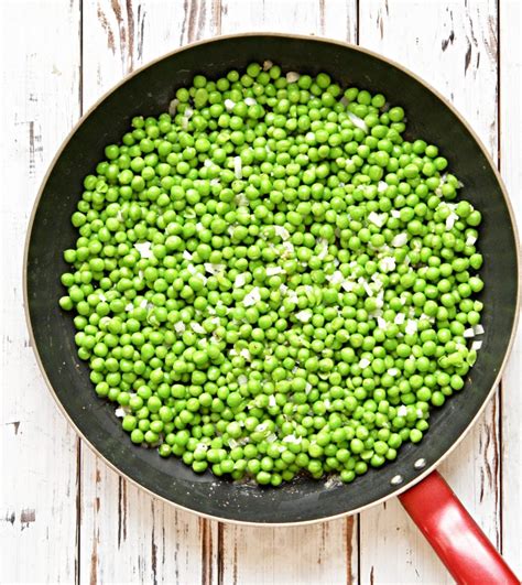 Green Peas - Quick and Easy Recipe - This Wife Cooks™