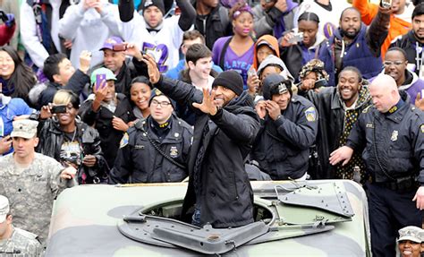 Fans march with Baltimore Ravens' parade to packed stadium - Sports ...