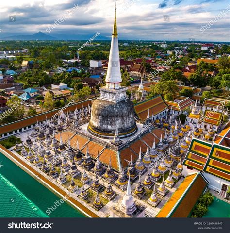 1,682 Wat Phra Mahathat Woramahawihan Stock Photos, Images ...