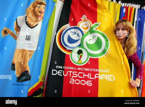 2006 world cup mascot hi-res stock photography and images - Alamy