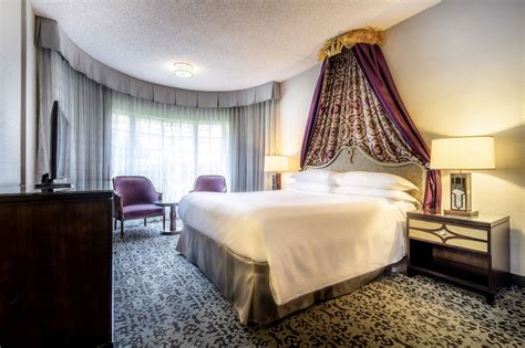 Anaheim Majestic Garden Hotel in Anaheim | Cheap Hotel Deals & Rates on ...