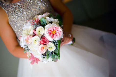 Fiji wedding flowers. The perfect flowers for your Fiji wedding