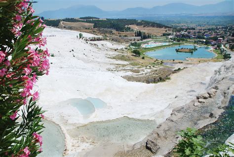 Pamukkale hot springs, Turkey by Zubi Travel