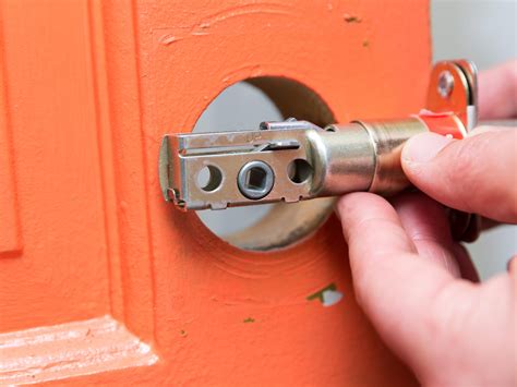 Here's how to hook your home up with a keyless lock - CNET