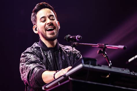 Linkin Park's Mike Shinoda Sets First Solo Gig Since Bennington's Death - Rolling Stone