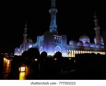 Sheikh Zayed Grand Mosque Night View Stock Photo 777355213 | Shutterstock