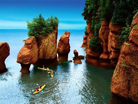 7 Top-Rated Tourist Attractions in Canada - apisbd