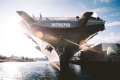 USS Intrepid (CV-11): Photos, History, Specification