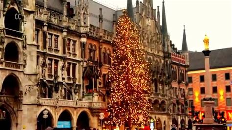 Large Christmas Tree in Munich. - YouTube