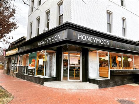 Honeymoon Chicken gets ready to open & offers some free goodies to the community — Petworth News