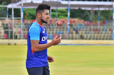 Umran Malik bowls in the nets | ESPNcricinfo.com