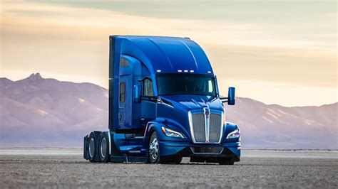 The New Kenworth T680 NEXT GEN Truck - Interior, Exterior, Engine - YouTube