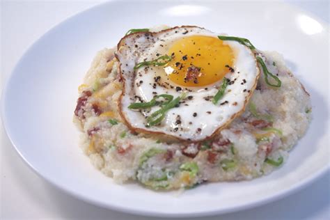 Dude Food: Sunday Brunch: Bacon Cheese Grits with a Fried Egg