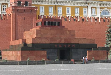 Visit Lenin’s Mausoleum Moscow, Lenin’s Tomb Moscow