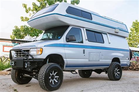 Impressive 1995 Ford E-350 4X4 Motorhome Up For Auction