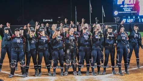 Gamecock Softball Wins Season Opener Over Cavaliers - ABC Columbia