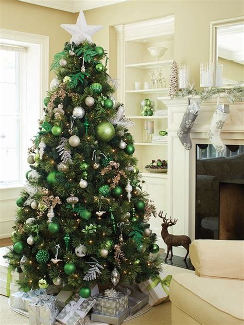 20 Gorgeous Christmas Tree Decoration Ideas To Try This Year - … | Green christmas tree ...