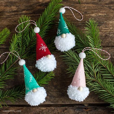 55+ DIY Christmas Tree Ornaments: Homemade & Beautiful