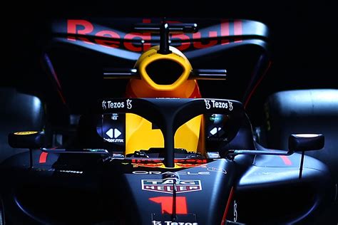 Red Bull launches 2022 F1 livery on RB18 show car