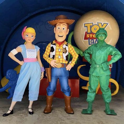 Sheriff Woody Gets a New Look at Hong Kong Disneyland | Disney Dining