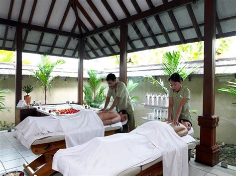 Luxury Spa Resorts in Kerala | Ayurvedic Treatments in Kerala