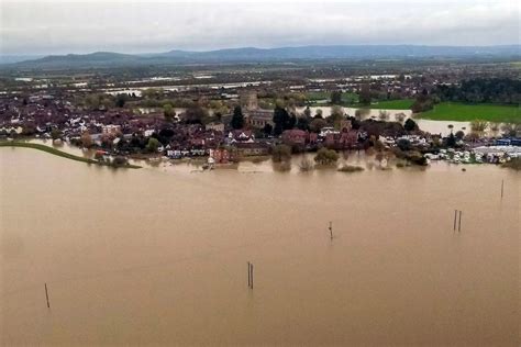 Picture gallery of Tewkesbury in the floods of November 2019 - Gloucestershire Live