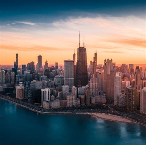 13 Best Hotels in Chicago in 2023