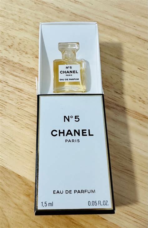 Chanel N5 miniature perfume 1.5ml, Beauty & Personal Care, Fragrance ...