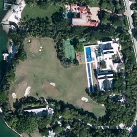 Tiger Woods' House and Net Worth in Jupiter Island, FL - Virtual ...