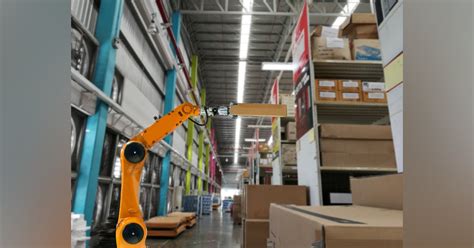 The modern warehouse worker is a robot (and it's really good at its job ...