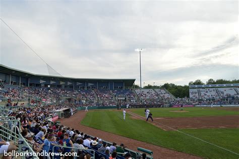 Youngstown, OH (Eastwood Field and Penguin City Beer) – Ballparks and Brews