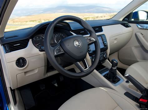 2013 Skoda Octavia 1.4 TSI - Interior | Wallpaper #143 | 1600x1200