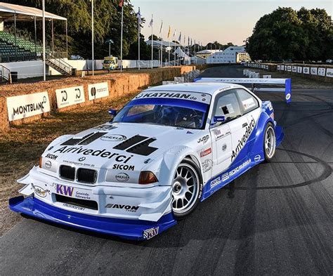 Floßmann - Wide Body Kit GTR BMW Series 3 & M3 E36 | Royal Body Kits