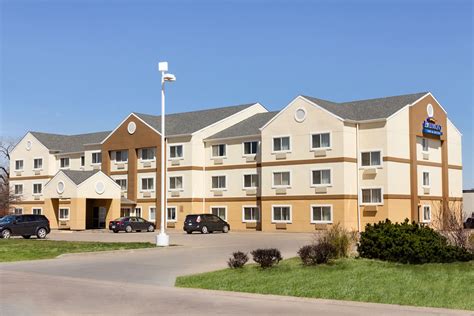 Baymont by Wyndham Salina | Salina, KS Hotels